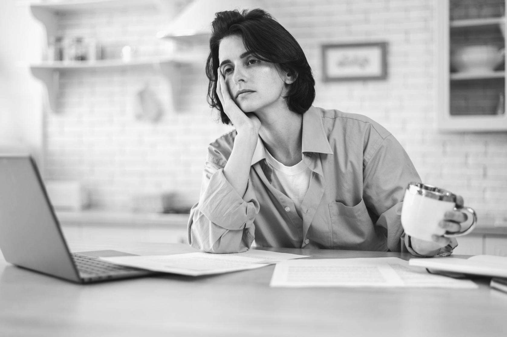 Interaktives Training zu Budgetplanung in einem modernen Schulungsraum