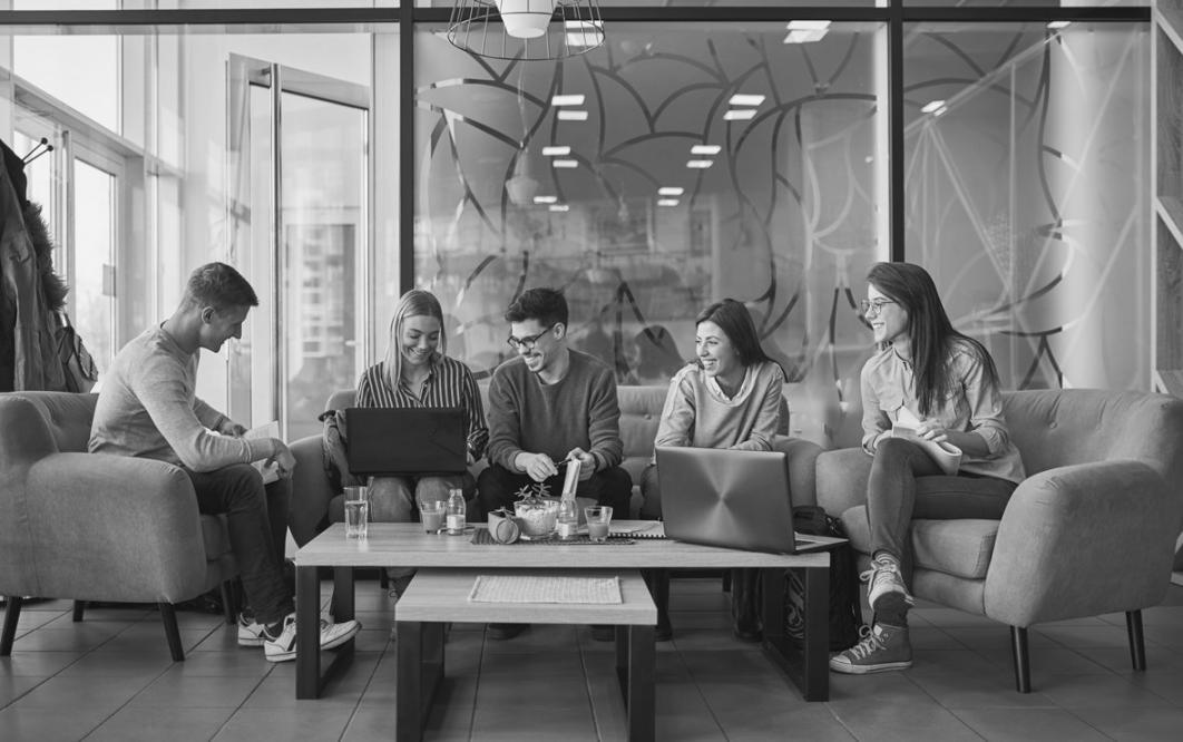 Finanzielle Planung und Budgetübersicht mit praktischen Notizen